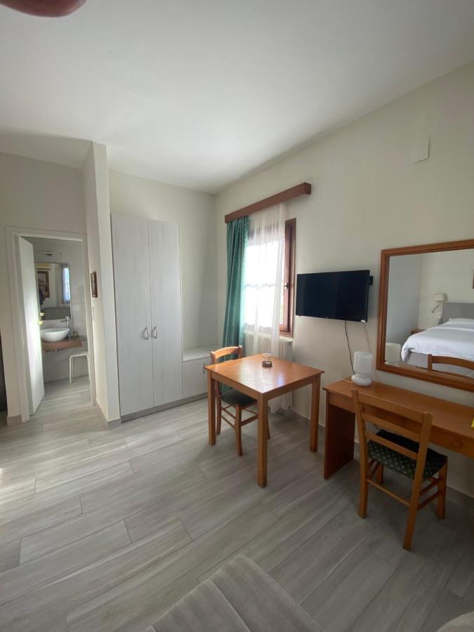 Victoria Studios Spetses Town Exterior photo